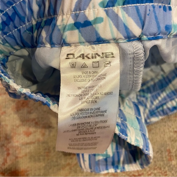 Dakine Women’s Blue Boardie Board Shorts, Small - Picture 3 of 3